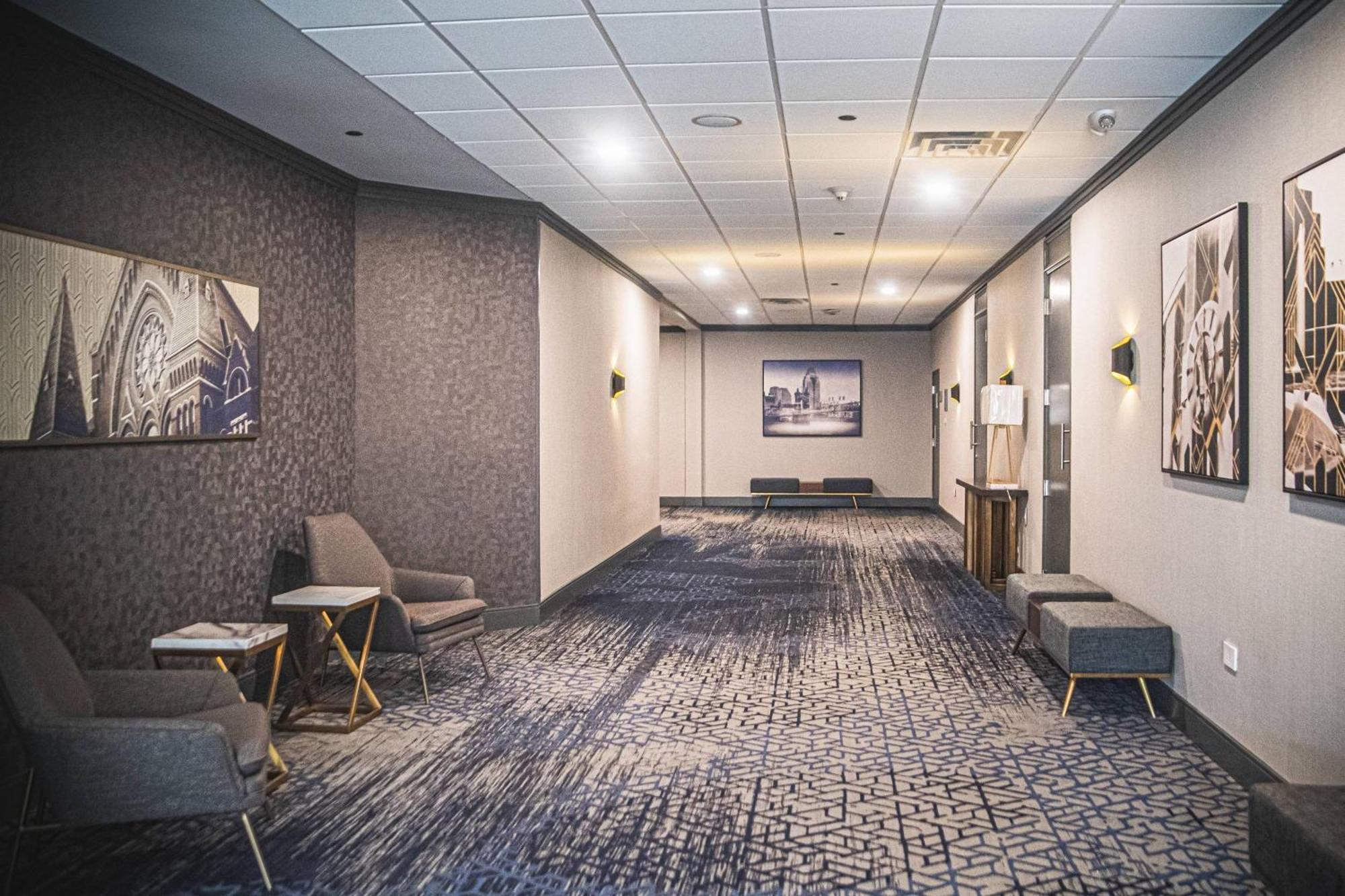Delta Hotels By Marriott Cincinnati Sharonville Exterior foto